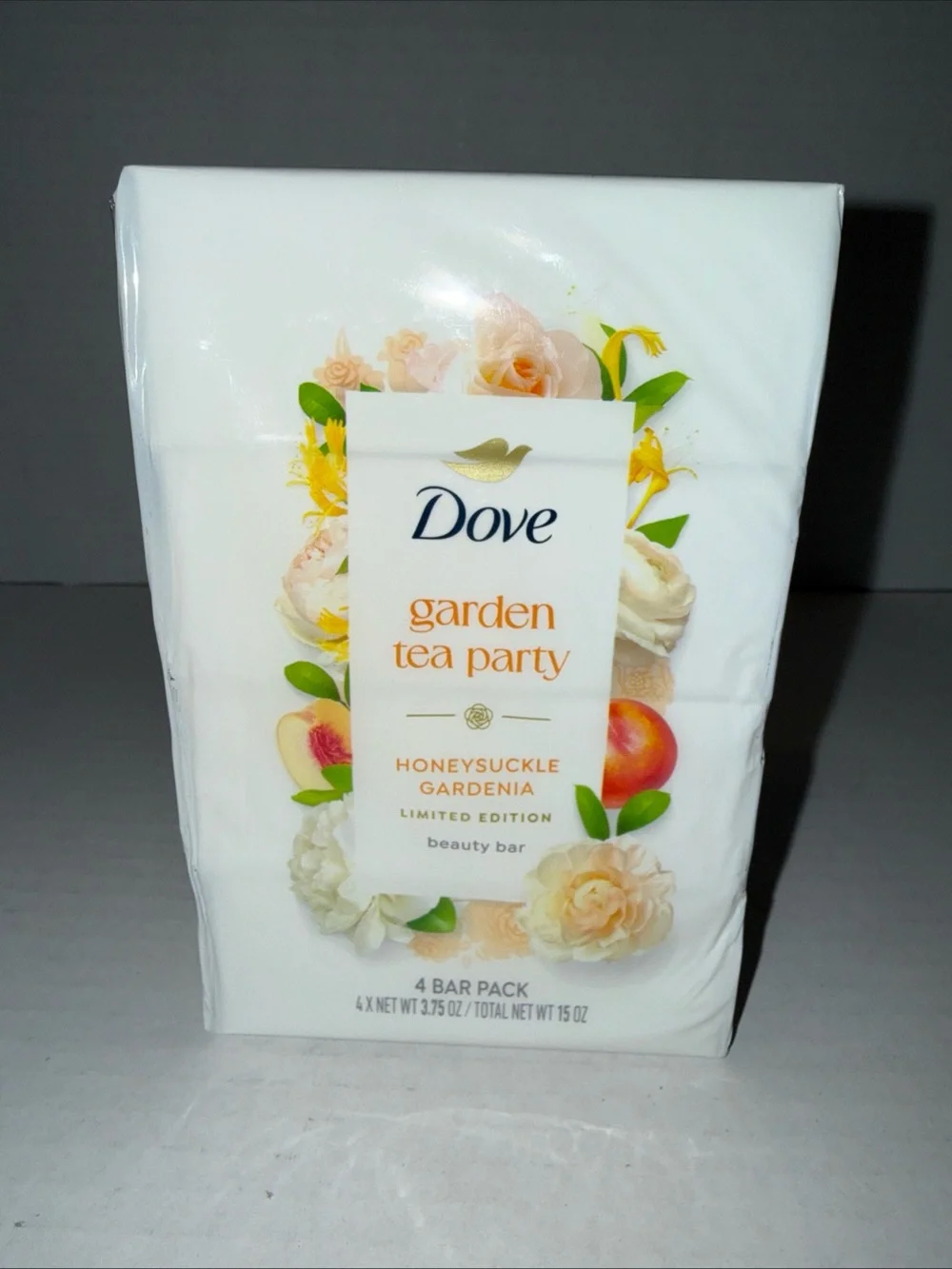 Dove Garden Tea Party Honeysuckle Gardenia Beauty Bars - White
